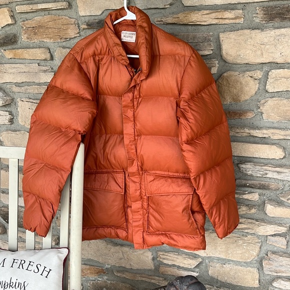 Vintage plain brown wrapper lightweight down coat. - Picture 1 of 6